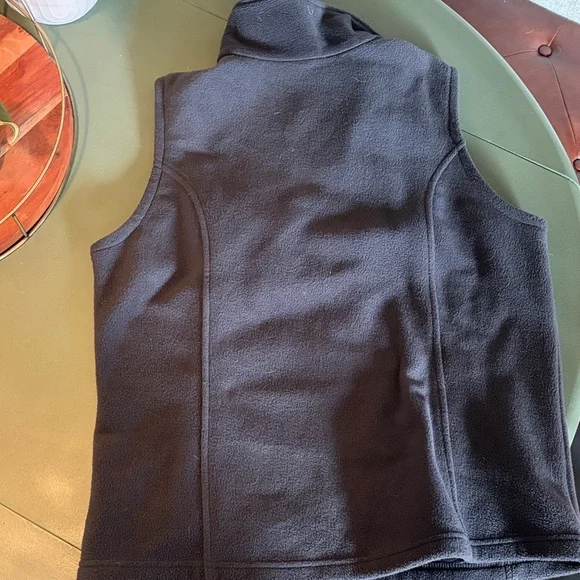 Columbia Black Fleece Vest - Picture 3 of 3